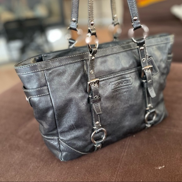 Like NEW Coach East West Gallery Tote - Picture 2 of 16